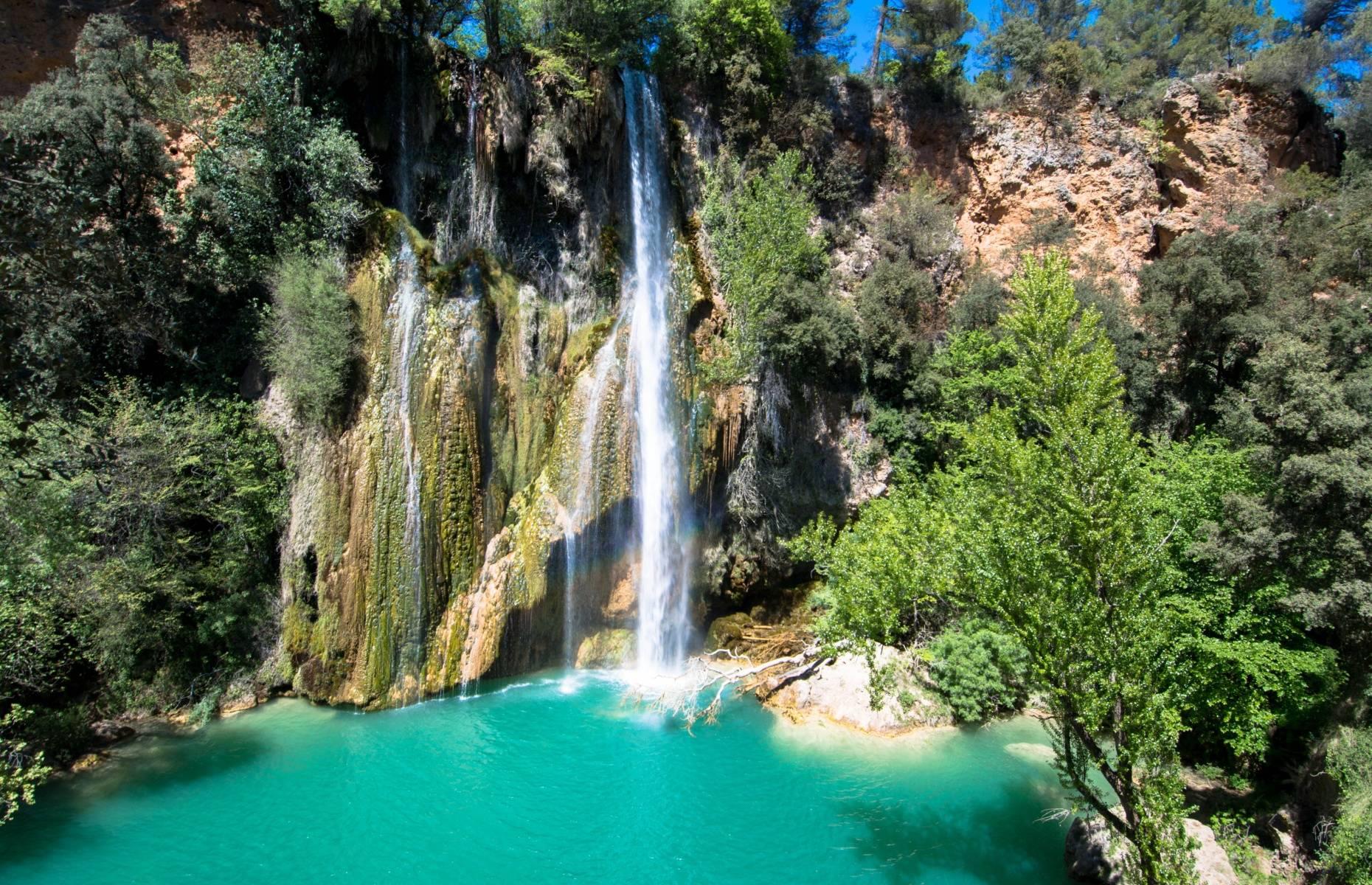 23. Cascade de Sillans, Provence-Alpes-Côte d'Azur